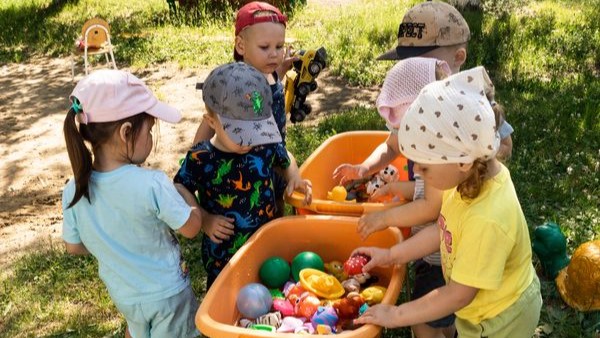 Игры с водой на свежем воздухе Игры с водой на свежем воздухе.